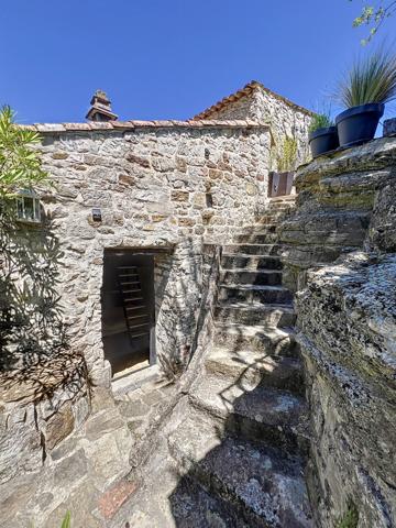 Sud Ardèche - Les Vans : Propriété avec Vue