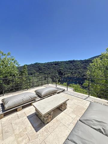 Sud Ardèche - Les Vans : Propriété avec Vue