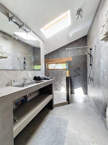 Sud Ardèche - Les Vans : Propriété avec Vue