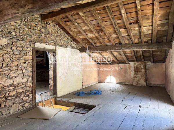 Appartement à rénover avec des combles