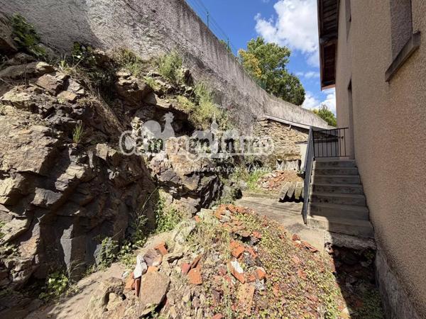 Appartement à rénover avec des combles