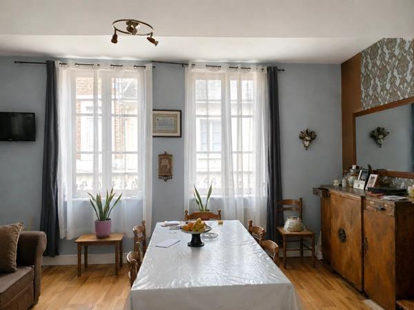 Vente                                                      Appartement
                        
                     3 pièces                      66 m2                     à Givet