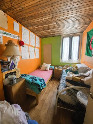 Vente                                                      Appartement
                        
                     3 pièces                      66 m2                     à Givet