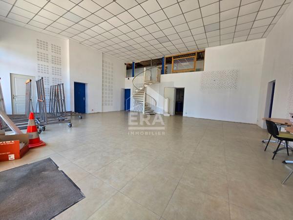 ENSEMBLE IMMOBILIER  600 M2 LE PORTEL
