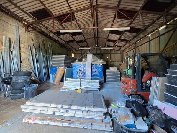 ENSEMBLE IMMOBILIER  600 M2 LE PORTEL