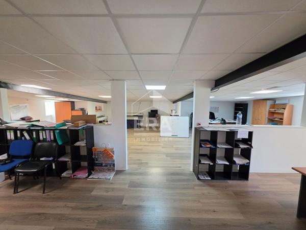 ENSEMBLE IMMOBILIER  600 M2 LE PORTEL