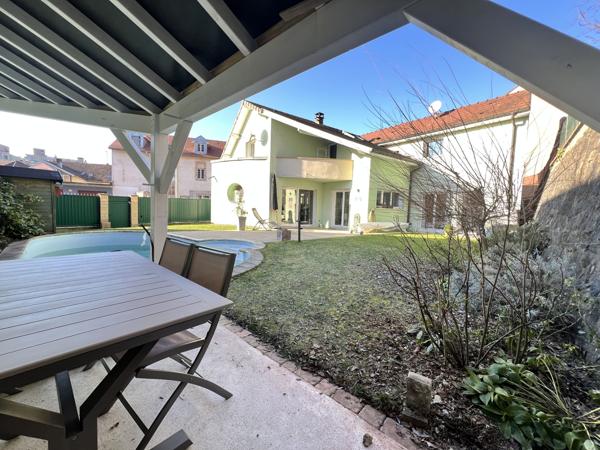 Magnifique maison d'architecte de 210 m2 (160 m2 habitable) au centre de BELFORT