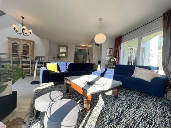 Magnifique maison d'architecte de 210 m2 (160 m2 habitable) au centre de BELFORT