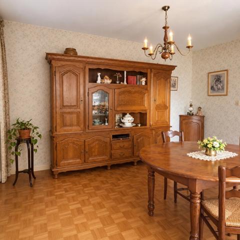 Appartement T3 avec balcon et cave – Entrée de Lons-le-Saunier