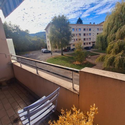 Appartement T3 avec balcon et cave – Entrée de Lons-le-Saunier
