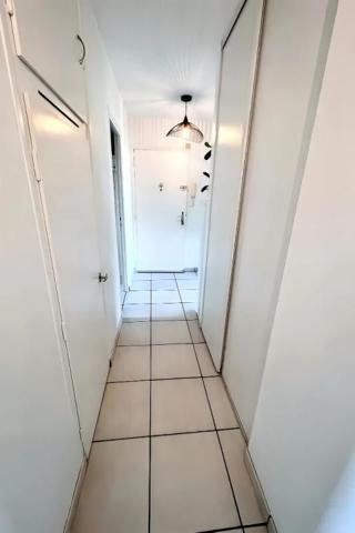 Tassin La Demi Lune, appartement dernier étage. 3 pièces 65m2 avec 2 balcons, cave et  garage