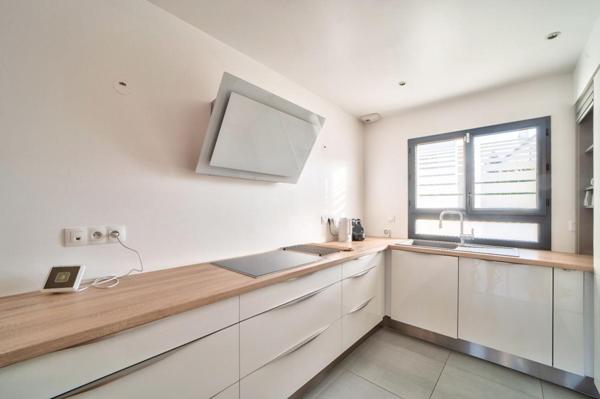 Maison FAMILIALE Clamart 6 pièce(s) 145 m2