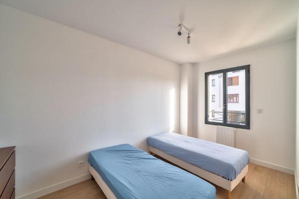 Maison FAMILIALE Clamart 6 pièce(s) 145 m2