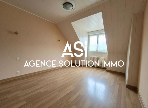 Maison Fougères 6 pièce(s) - 4 chambres sur une parcelle de 407 m² de terrain