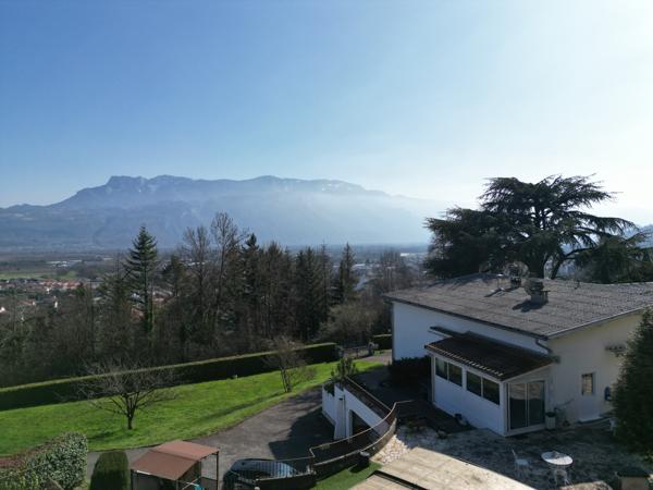 Maison 8 pièces - 257 m²