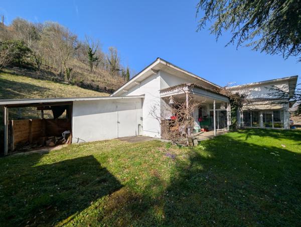Maison 8 pièces - 257 m²