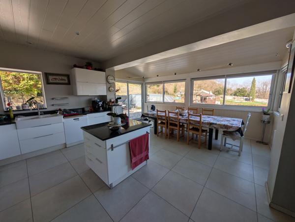 Maison 8 pièces - 257 m²