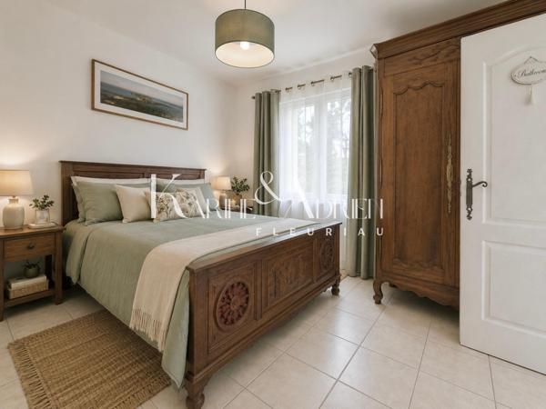 Villa avec vie de plain-pied, jardin et double garage
