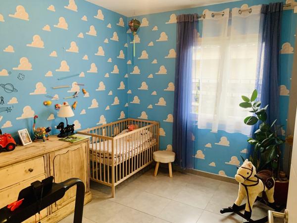 Villa T4 de plain-pied avec piscine et jardin