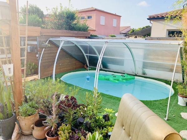 Villa T4 de plain-pied avec piscine et jardin