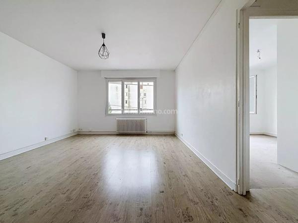 Location                                                      Appartement
                        
                     3 pièces                      58 m2                     à Reims