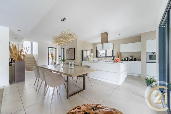 Maison à vendre  7 pièces - 185 m2 BRINDAS - 69