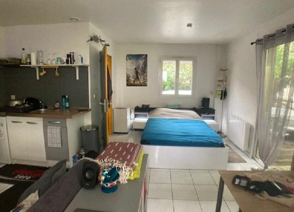 Maison à louer    1 pièce •  Pessac