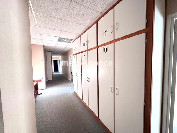 Local Commercial à SENS, 89100 - 20 pièces 468m²