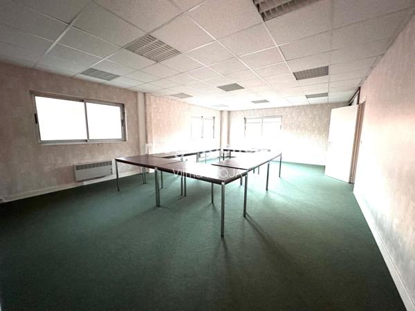 Local Commercial à SENS, 89100 - 20 pièces 468m²