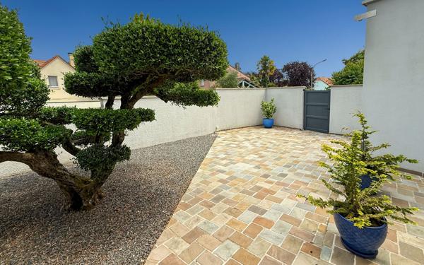 Maison à vendre    5 pièces • 202 m2 Lons