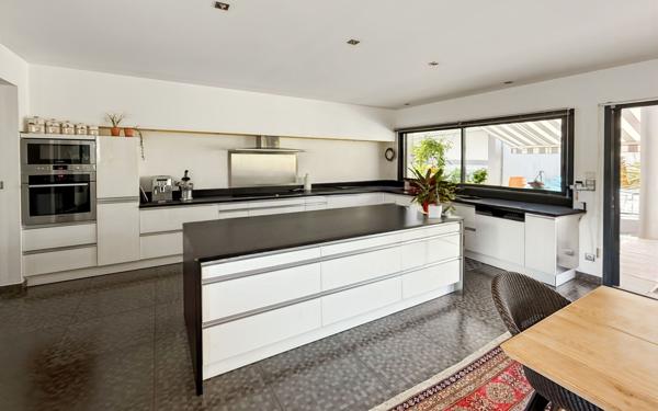 Maison à vendre    5 pièces • 202 m2 Lons