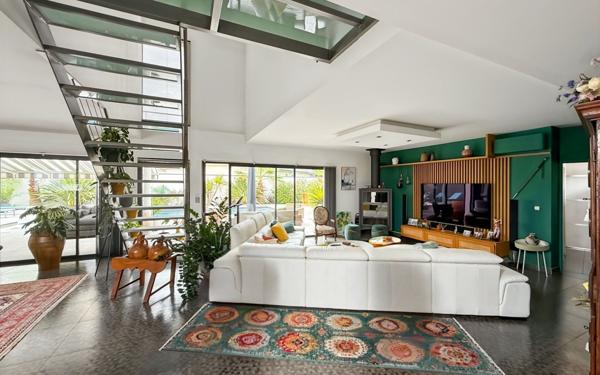 Maison à vendre    5 pièces • 202 m2 Lons