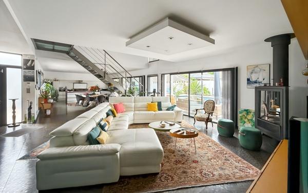 Maison à vendre    5 pièces • 202 m2 Lons