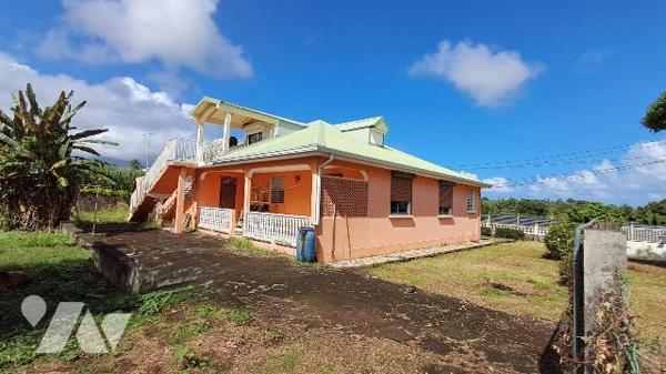 Charmante villa à vendre à Capesterre Belle-Eau (9730) en Guadeloupe.
Cette maison, datant de ...
