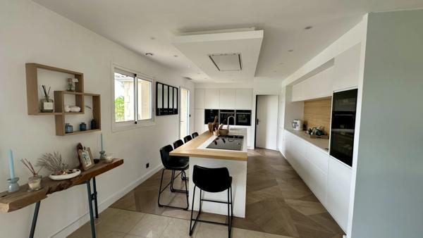 Villa de prestige à vendre SALLES DE BARBEZIEUX (16)