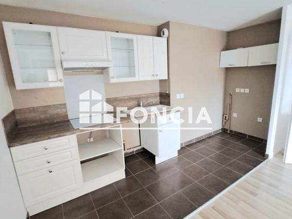 Location Appartement 3 pièces 65.47 m² - 7 AVENUE LUCIE DESNOS Gargenville 78440