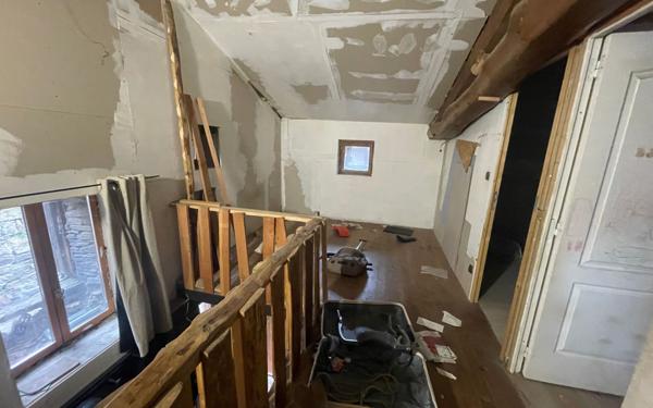 Maison à vendre    4 pièces •  La Valla-en-Gier