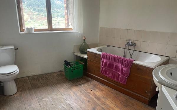 Maison à vendre    4 pièces •  La Valla-en-Gier