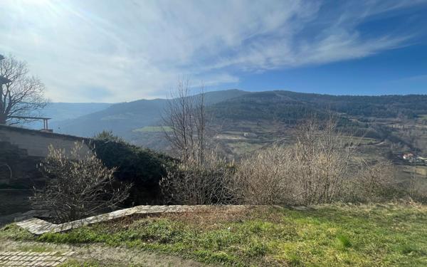 Maison à vendre    4 pièces •  La Valla-en-Gier