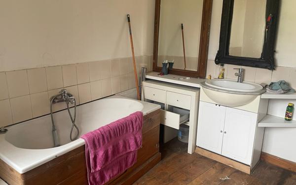 Maison à vendre    4 pièces •  La Valla-en-Gier