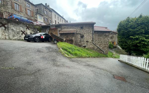 Maison à vendre    4 pièces •  La Valla-en-Gier