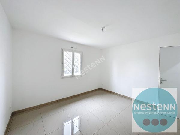 Vivez le confort à Blois ! Maison contemporaine neuve de 113 m² avec 3 chambres, séjour lumineux, cuisine ouverte, 2 terrasses, garage et parking. Proche commerces et écoles. À saisir !