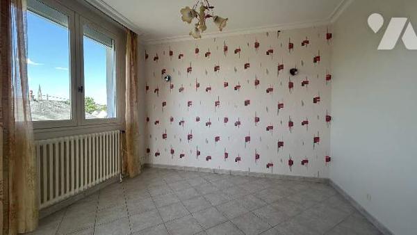 PAVILLON quasi plain pied proche commodités