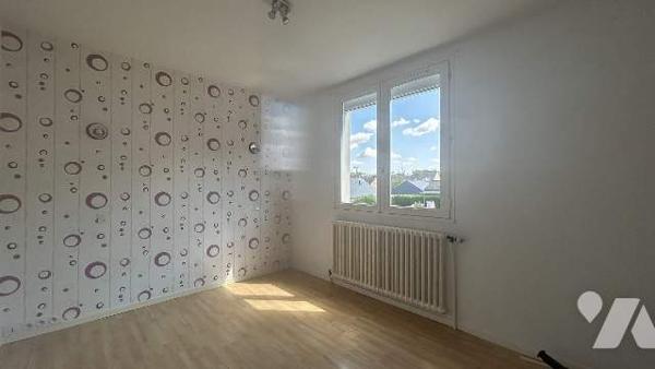 PAVILLON quasi plain pied proche commodités