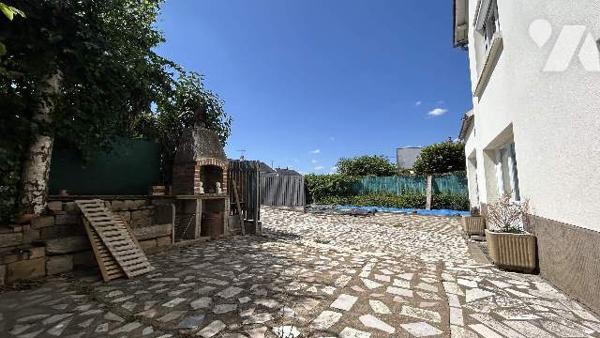 PAVILLON quasi plain pied proche commodités