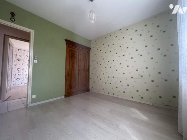 PAVILLON quasi plain pied proche commodités