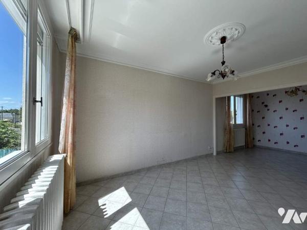 PAVILLON quasi plain pied proche commodités