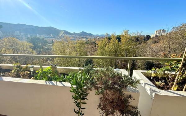 Appartement à vendre    3 pièces • 68 m2 Marseille 11