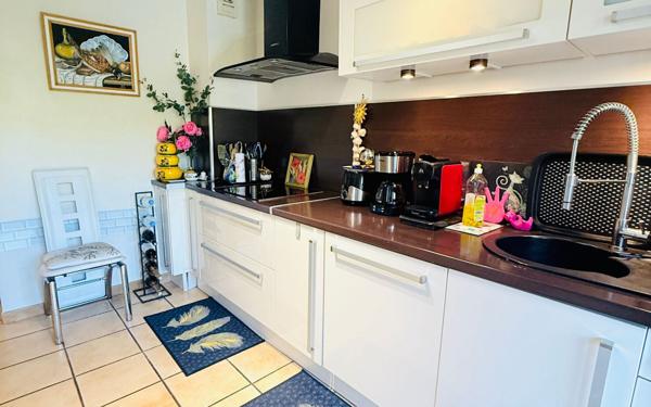 Appartement à vendre    3 pièces • 68 m2 Marseille 11