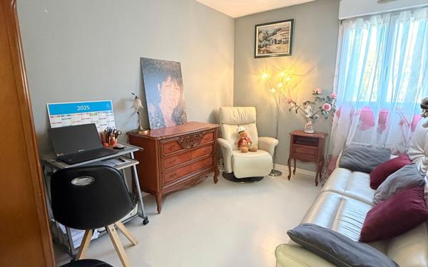 Appartement à vendre    3 pièces • 68 m2 Marseille 11